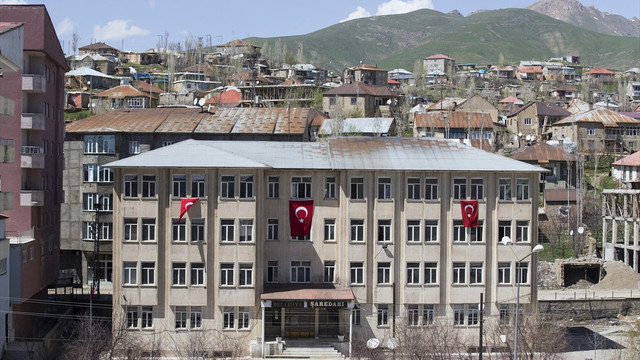 Belediye yanında bombalı tuzak