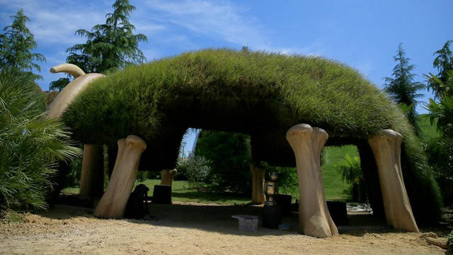 Antalyada yapılan bitki heykellerinde sona doğru