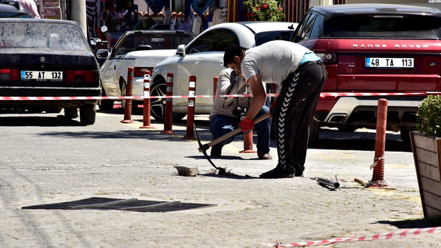 Bodrum'da 15 yıllık yol zincirle kapatıldı