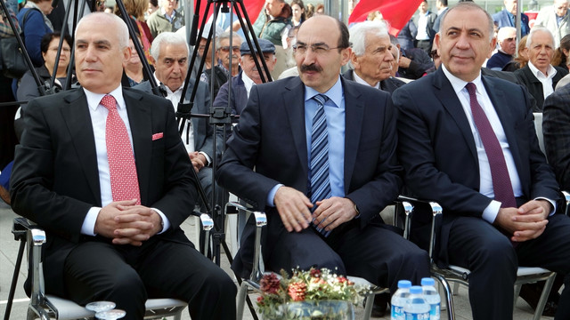 Bursa'da Atatürk anıtı açıldı