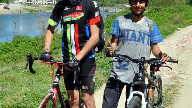 Bursa'da kayalıklarda mahsur kalan öğrenciler kurtarıldı