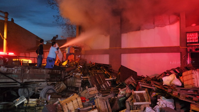Bursa'da soğuk hava deposundaki yangın