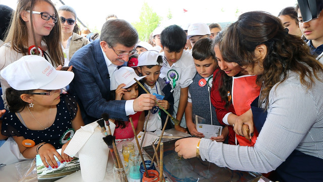 23 Nisan Çankaya Köşkü Çocuk Şenliği