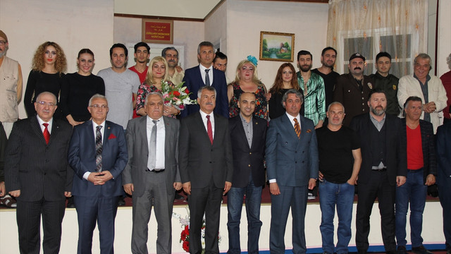 Cezaevindeki kadınlar tiyatro izledi