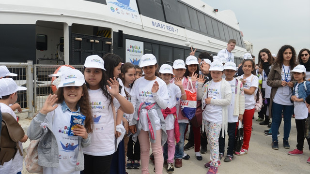 Çocuklar, denizle tanıştı