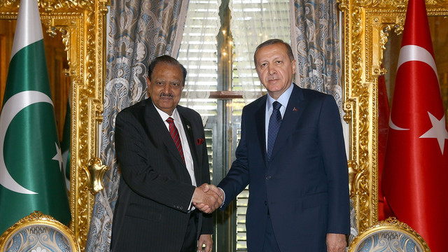 Cumhurbaşkanı Erdoğan, Pakistan Cumhurbaşkanı Hüseyin ile görüştü