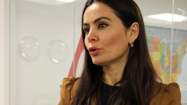 Azeri gazeteci göz yaşlarını tutamadı