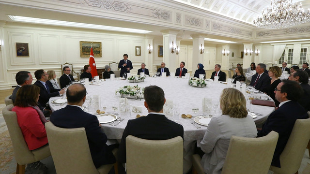 Davutoğlu, ABD Kongre heyeti ile bir araya geldi