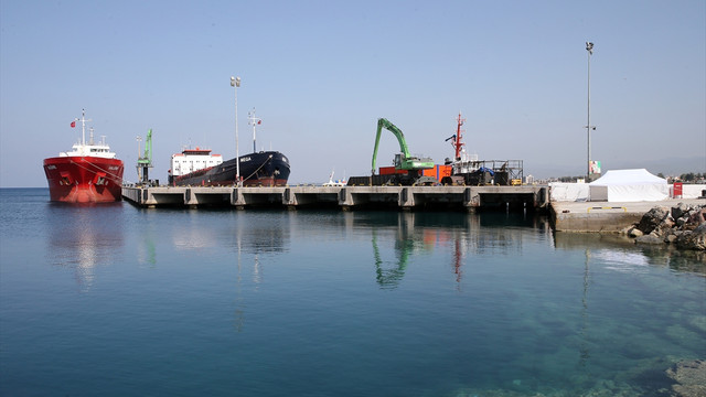 Dikili'de göçmenler için hazırlıklar sürüyor