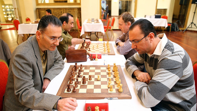 Diplomatik temsilcilik çalışanları barış için hamle yaptı