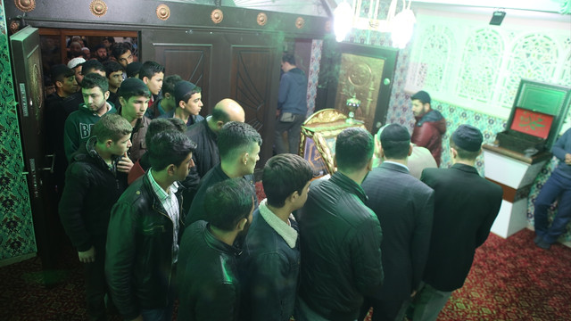 Diyanet heyeti, Siirt'te sabah namazında gençlerle buluştu