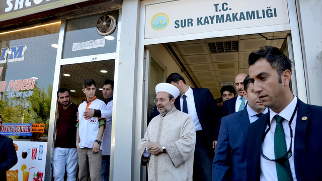 Diyanet İşleri Başkanı Görmez, Diyarbakır'da