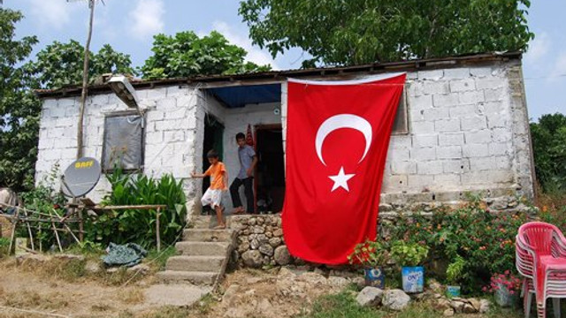 Bolu Belediye Başkanı şehit ailelerini unutmadı