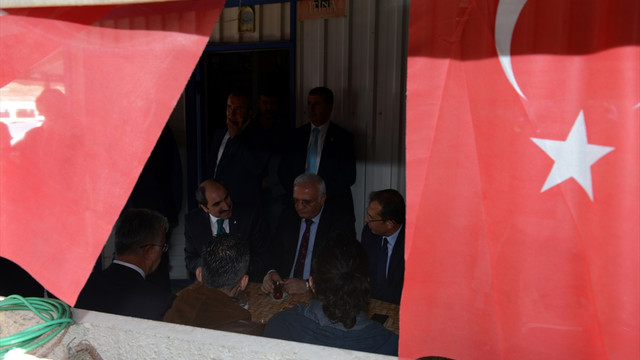 Ekonomi Bakanı Mustafa Elitaş: Teröristliği bırakarak, milletvekilliği yapacak