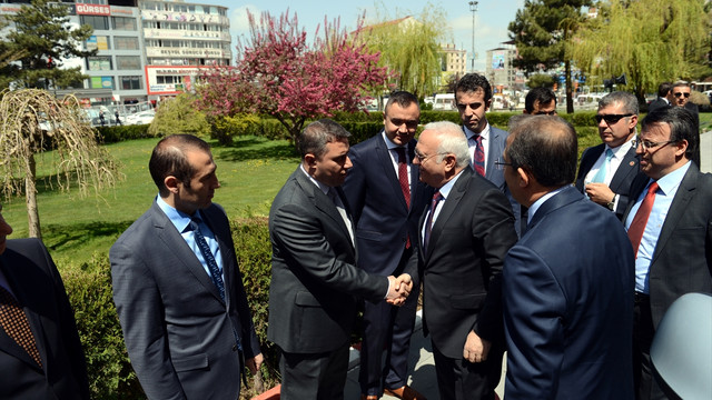 Ekonomi Bakanı Elitaş, Van'da: