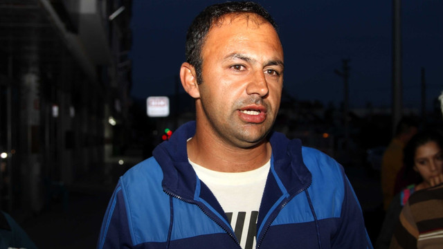 Elektriği kesilen ev sahiplerinden el fenerli eylem