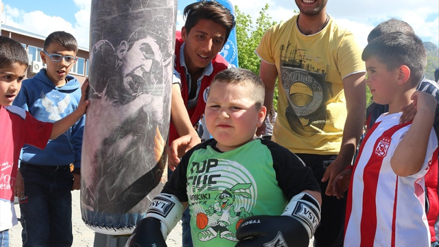 Eruh'ta Mobil Gençlik Merkezi oluşturuldu