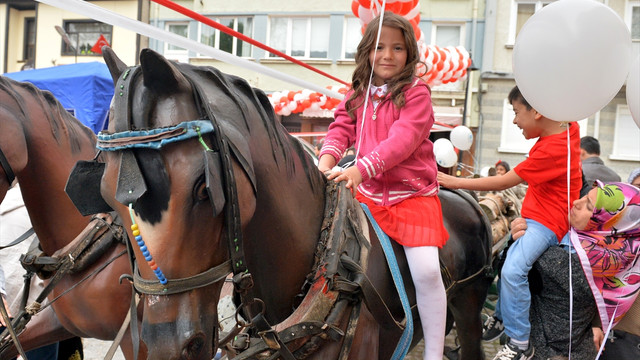 Eskişehir'de Çocuk ve Barış Sokağı açıldı