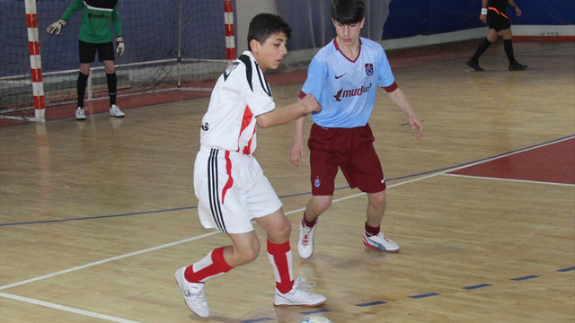 Futsal: Okullararası yarı final müsabakaları