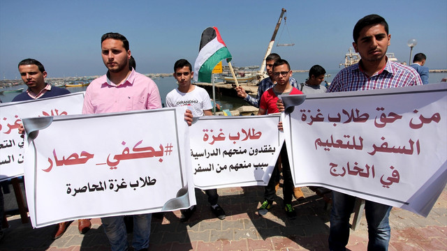 Gazze'de öğrenciler ablukayı protesto etti