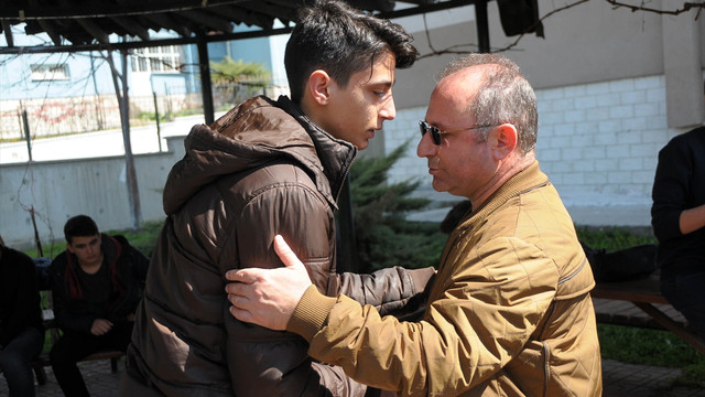 Hentbolda terör acısı