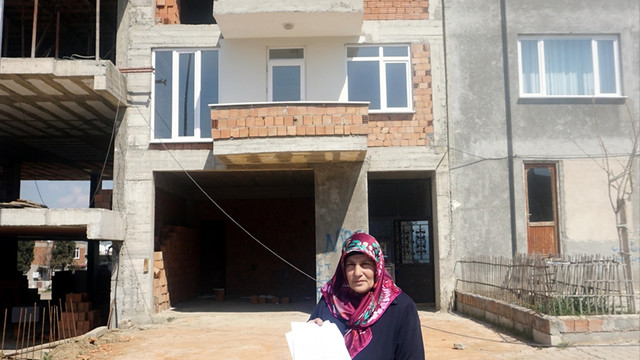 İnşaat kazısında hasar gören evine 3 aydır giremiyor