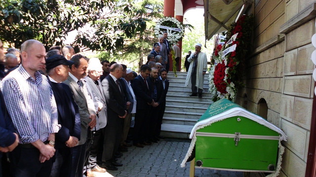İş adamı Kaya'nın cenazesi, toprağa verildi