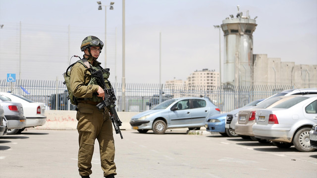 İsrail polisi 2 Filistinliyi öldürdü