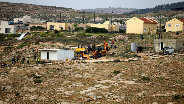 İsrail'den Filistinlilere ait yapılara yıkım