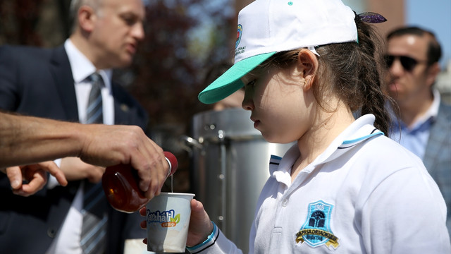 İstanbul Ziraat Odasından vatandaşlara süt ikramı