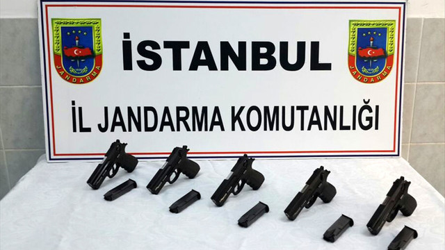İstanbul'da taklit silah operasyonu