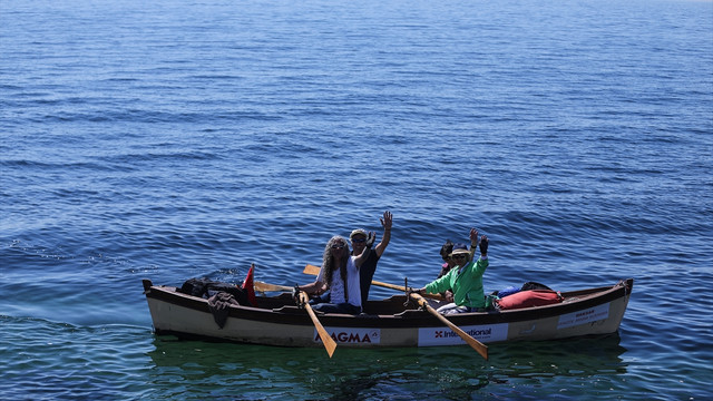 İstanbul'dan Çanakkale'ye kürek çekiyorlar