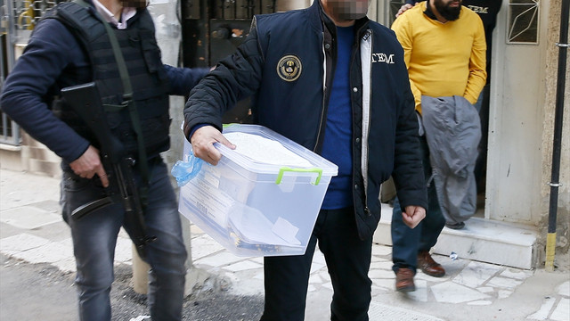 İzmir'de terör örgütü DAEŞ'e operasyon