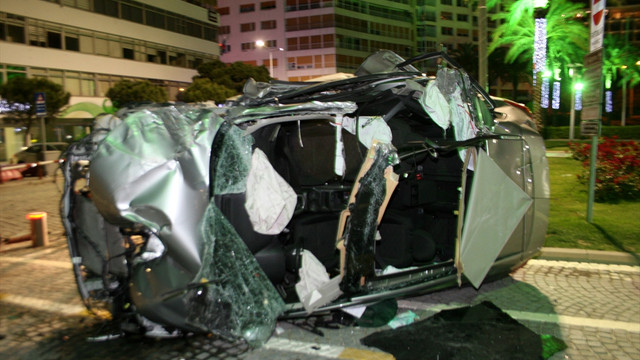 İzmir'de trafik kazası: 2 kişi yaralandı