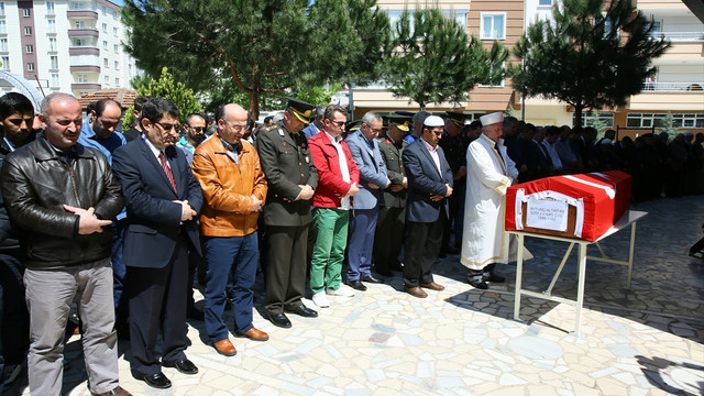 Kalp krizi geçirerek vefat eden uzman çavuş