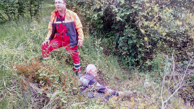 Kaybolan yaşlı adamı fındık bahçesinde buldular