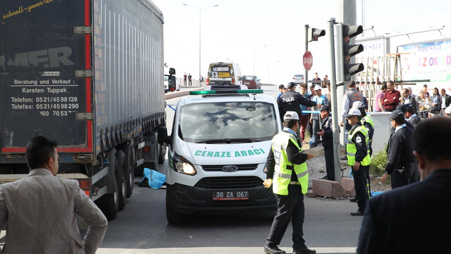 Kayseri'de tır ile motosiklet çarpıştı: 1 ölü, 1 yaralı