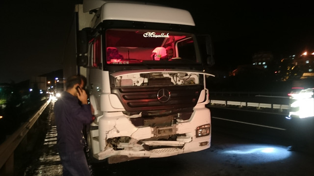 Kocaeli'de trafik kazası: 1 ölü, 1 yaralı