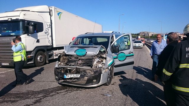 Kocaeli'de trafik kazası: 10 yaralı