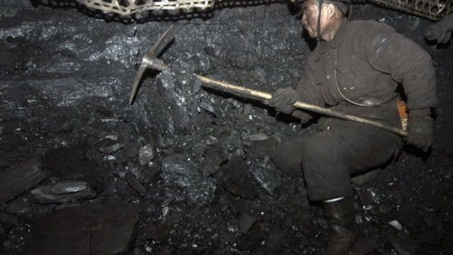 Maden ocağında göçük altında kalan işçi için aramalar devam ediyor