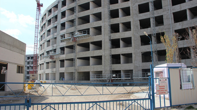 Konya'da 9. kattan düşen inşaat işçisi öldü