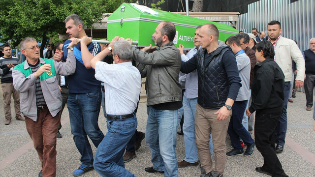 Konya'da kazada ölen tıp fakültesi öğrencileri
