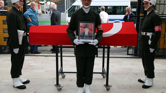 Kore gazisi Yaman'ın cenazesi Sakarya'da toprağa verildi