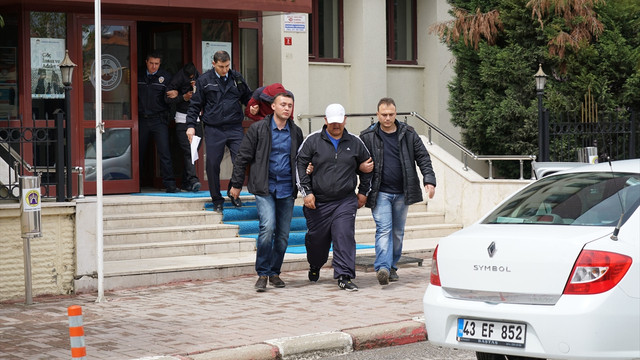 Kütahya'da motosiklet hırsızları tutuklandı