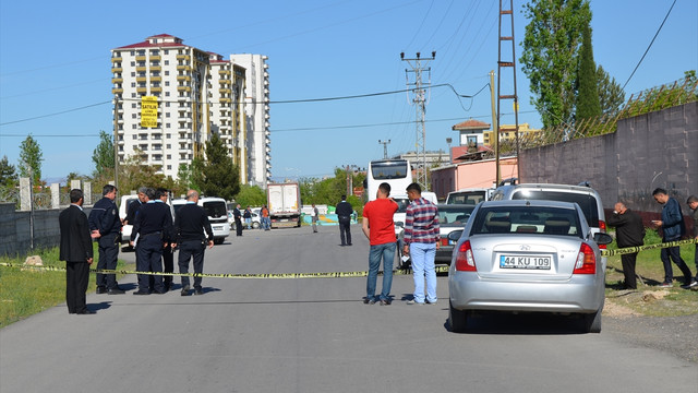 Malatya'da cezaevi önünde silahlı kavga: 1 yaralı