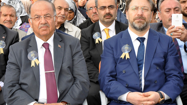 Masum insanları öldüren ismi ne olursa olsun Müslüman olamaz