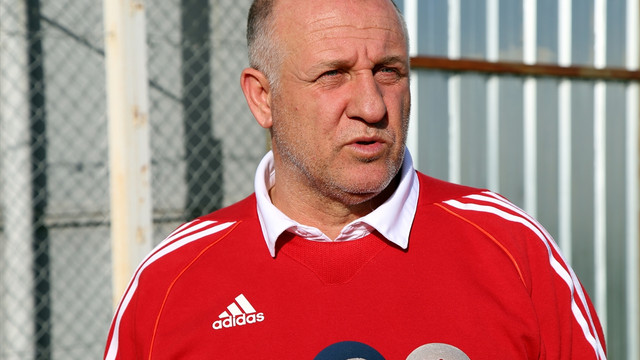 Medicana Sivasspor Teknik Direktörü Bakkal: