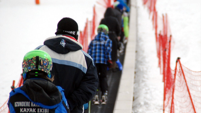 Nisan ayında Palandöken'de kayak keyfi