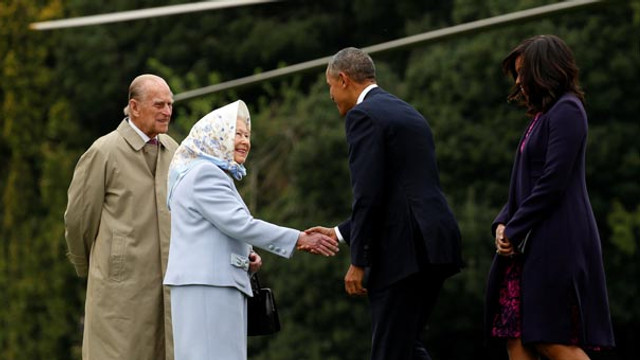 Barack Obama Kraliçe Elizabeth ile görüştü