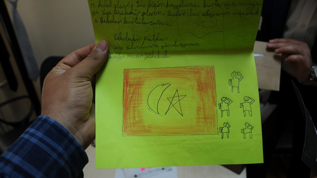 Öğrencilerden güvenlik güçlerine moral mektubu ve resmi